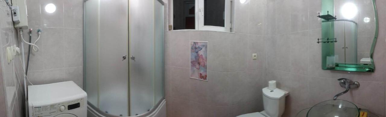 Bis-A Guesthouse Махінджаурі Екстер'єр фото