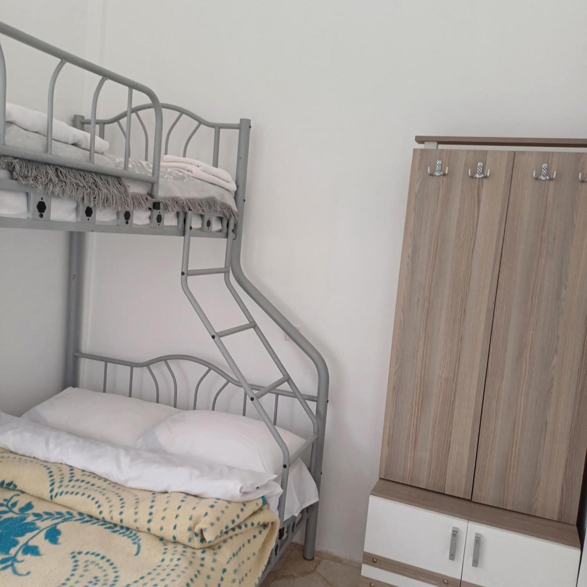 Bis-A Guesthouse Махінджаурі Екстер'єр фото